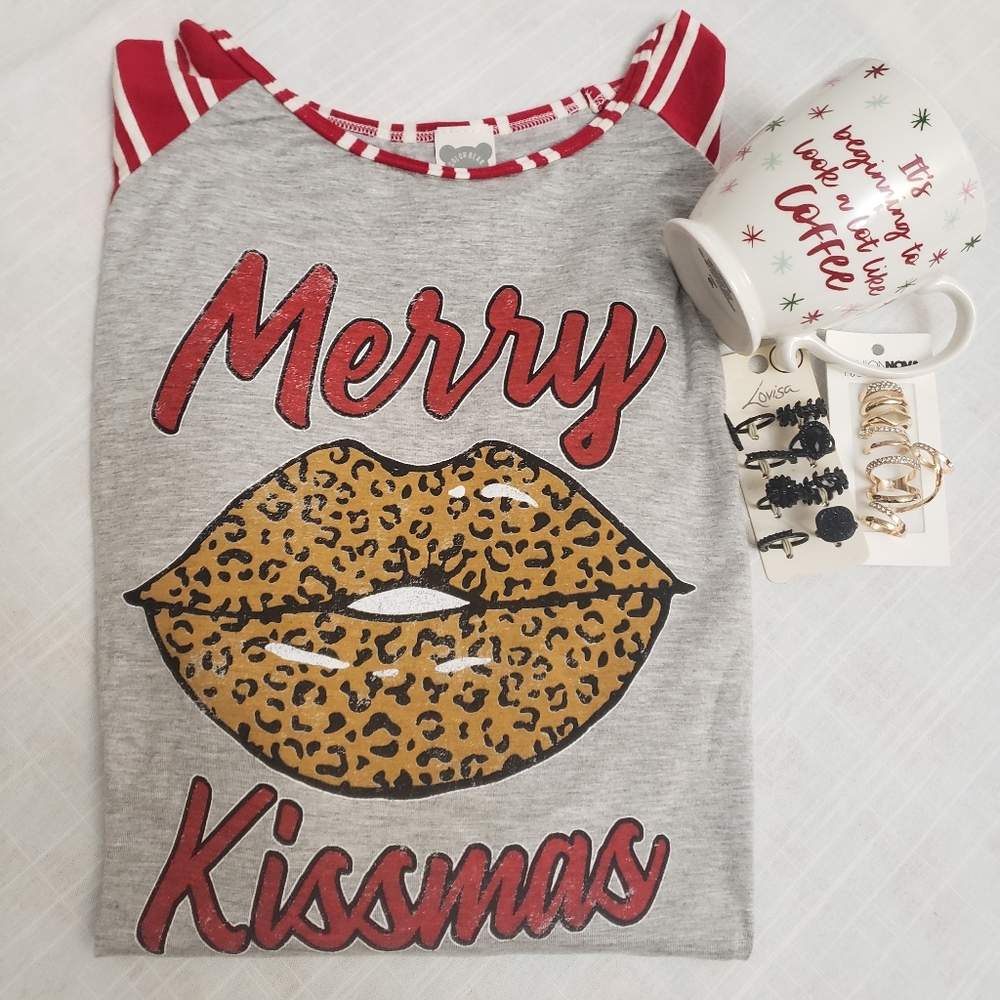 💋 "Merry Kissmas" 💋Plus- Long sleeve top - Picture 4 of 5